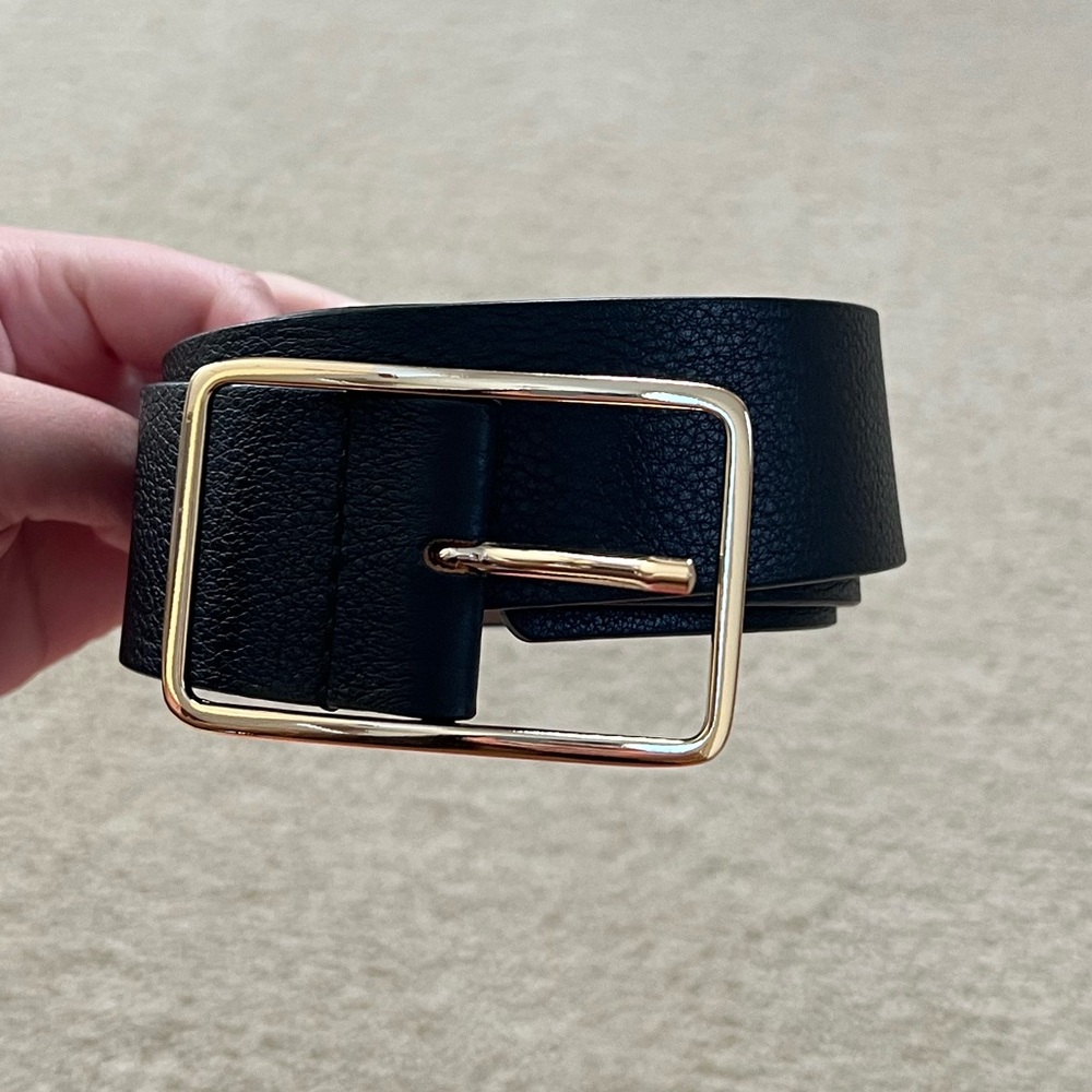 Mila Belt B-low the Belt